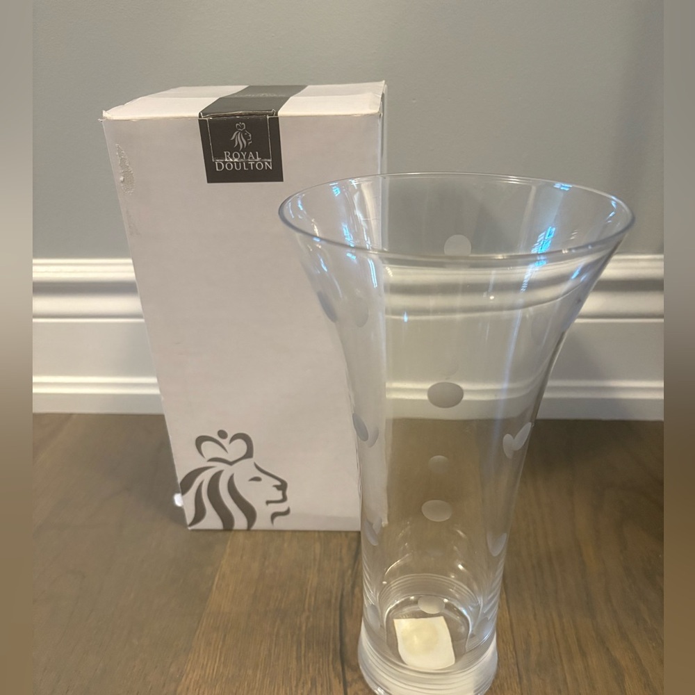 Royal Doulton gala vase new in box retail $159